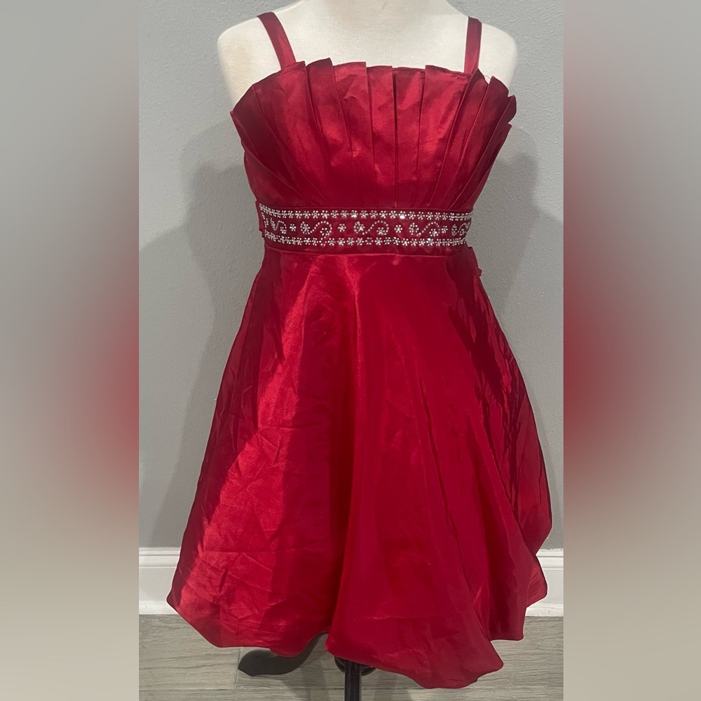 Charming Red Kids Formal Dress with Embellished Waist